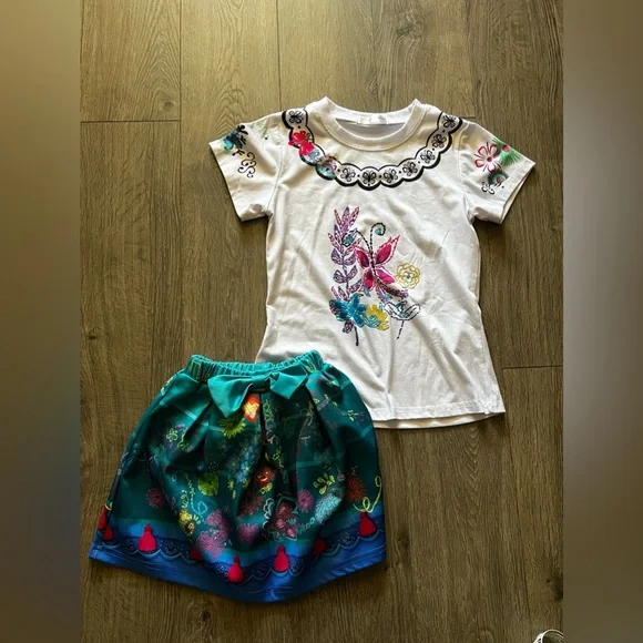 Encanto outfit - Picture 2 of 4